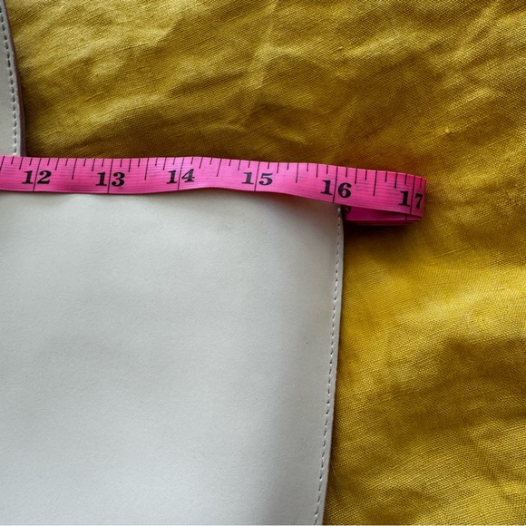 Elegant Furla cream colored purse - Picture 7 of 9